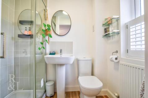 25 Maygreen Avenue (7).jpg