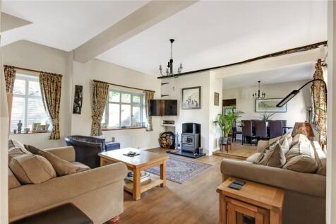 Sitting/Dining Room