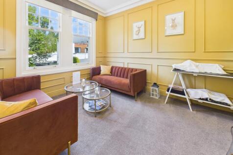 CAM03185G0-PR0115-STILL009