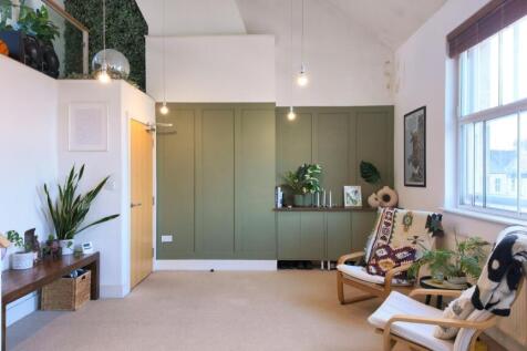 Open Plan Living/Dining/Kitchen