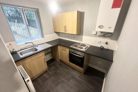 Broadlea Hill, Bramley photo 3