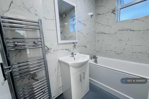 Caulfield Road, London, E6 photo 4