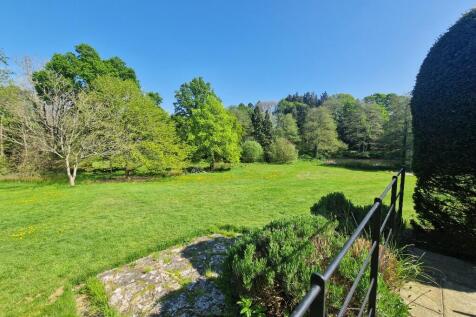 32 Acres