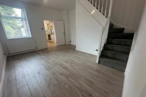 Timperley, Altrincham, Cheshire, WA15 6SG photo 3
