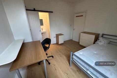 Ensuite Room