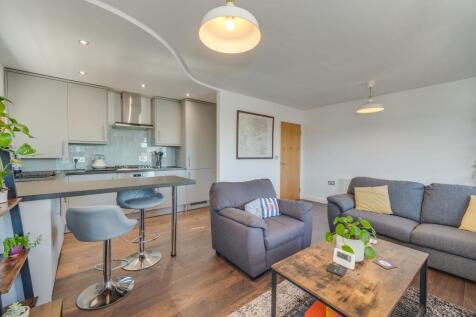 OPEN PLAN KITCHEN/DINER AND LIVING ROOM