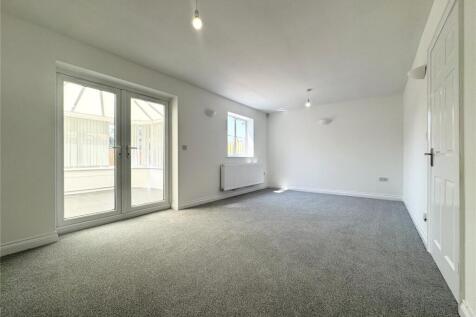 Ferndale Road, Swindon, Wiltshire, SN2 photo 5