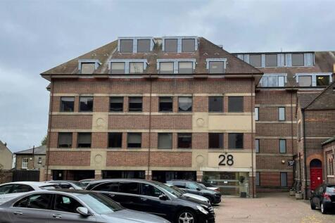 First Floor 28 Clarendon Road frontage shot.jpg