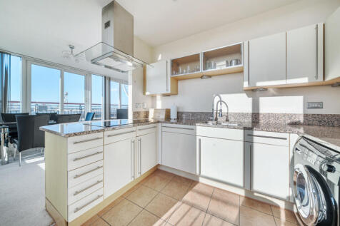 1381776-11-691b2a...