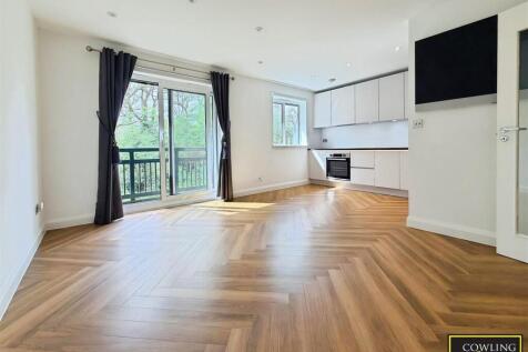 LOUNGE/KITCHEN
