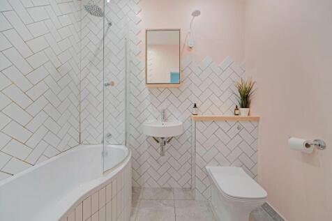 11-b5e480890 - NS - PropWPen - 57 Maple Road -25-m