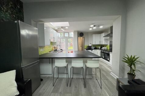 Raddlebarn Road - 228483, Selly Oak, West Midlands, B29 photo 4