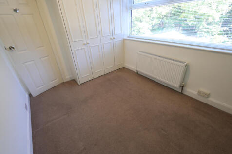 25 Parvet Avenue, M43 7SD photo 4