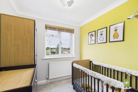 EweMove Basingstoke Avon Road Bedroom Three