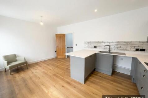 Heol Yr Orsaf, Pontyclun, CF72 photo 3