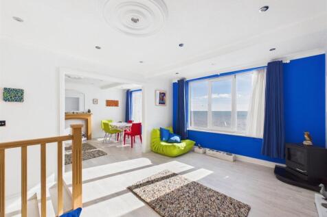 Lounge: