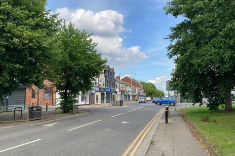 Retail Property (high street) to rent Image 11
