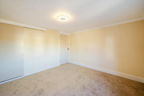 1386497-4-69306b3...