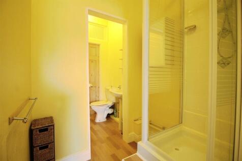 Jack and Jill En-suite