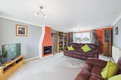 Lounge Dining Room