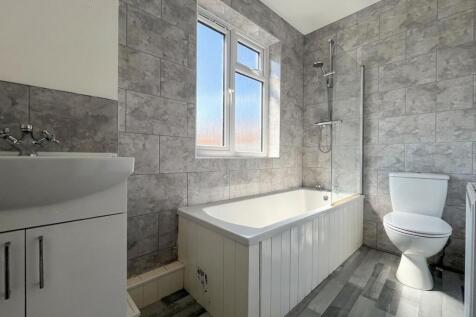 75 High Street, Evesham, WR11 photo 5