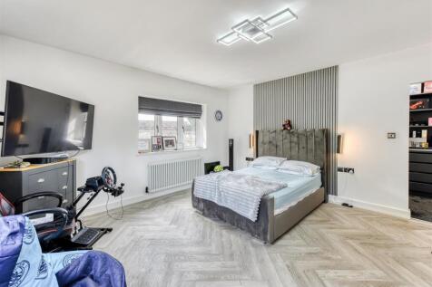 Meadow View-bed4.jpg