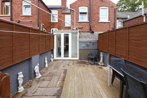 REAR COURTYARD
