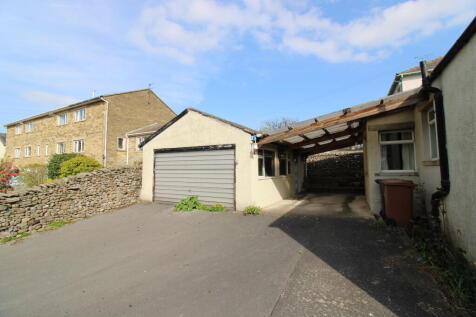 Driveway/Garage