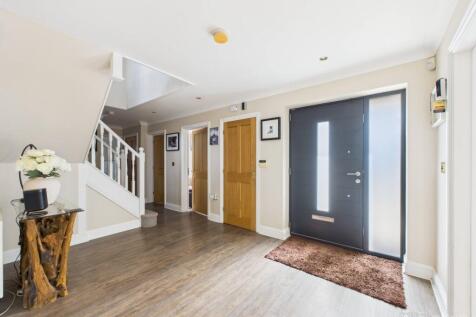 Hallway- Mark Stephens EweMove Newmarket and Soham