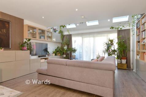 Kitchen/Lounge/ Dining Area