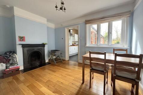 St. James's Place, Cranleigh, GU6 photo 4