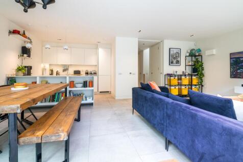 Harfield Gardens-8.jpg