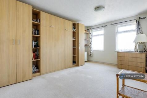 Westcott - Living Room / Pull Down Bed Room