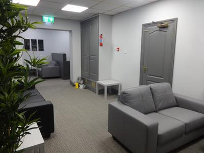 Office to rent Image 4