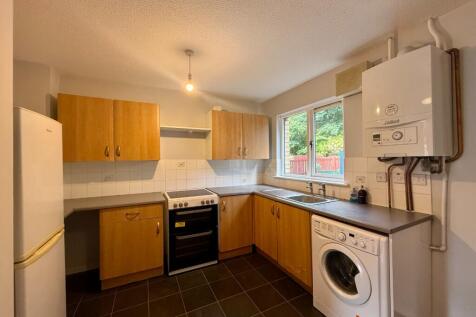 Rosebank Gardens, Irvine, North Ayrshire, KA11 photo 4