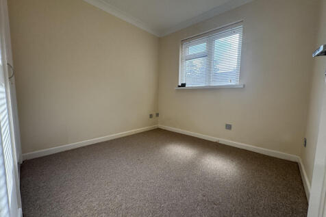 Flat 3, Durston House Durston Close, Street, Somerset photo 5