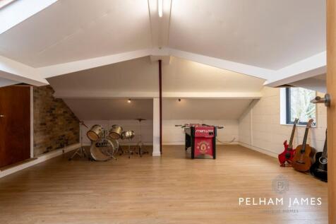 Family Room, 10 Reeves Lane, Wing
