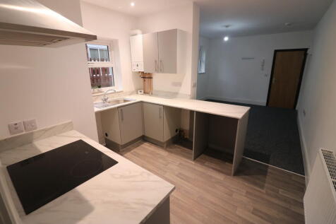 Flat 2, 20 Louis Street photo 3
