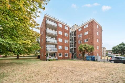 London, SE2 - property photo