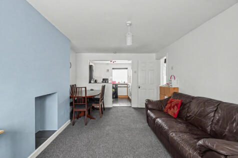 Duchess Of Kent Drive, Chatham photo 2