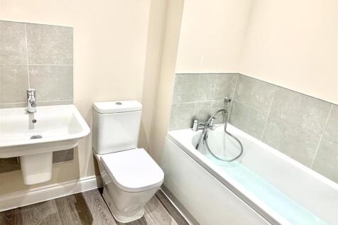 2C Straw Bathroom.jpeg