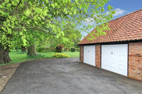 Garages.JPG
