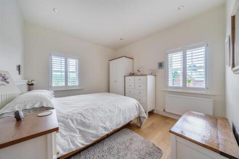 27 Moat Lane, Towcester