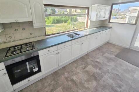 Agar Crescent, Illogan Highway, Redruth, Cornwall, TR15 photo 2