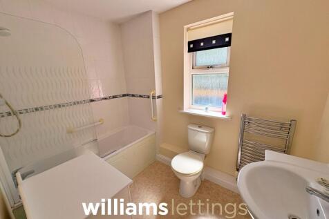 Boughton Avenue, Rhyl, LL18 photo 3