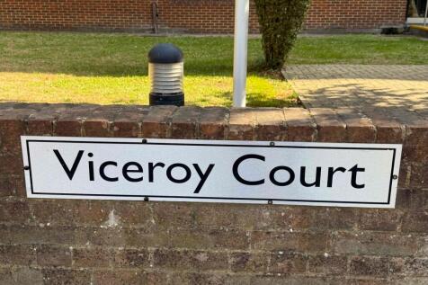 Viceroy Court Sign