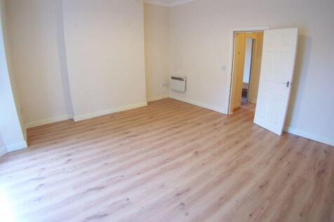 14 Chapel Lane, Leeds photo 4