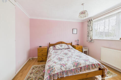 CAM03852G0-PR0407-STILL014