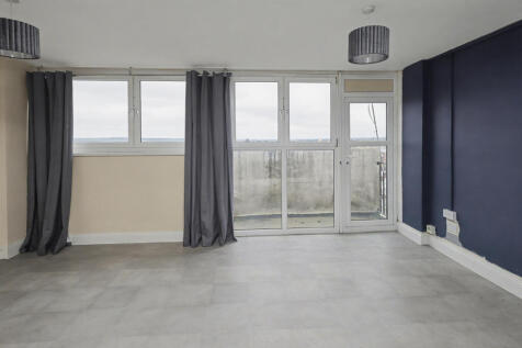 61 Tower Heights, Hoddesdon, Herts, EN11 8UH