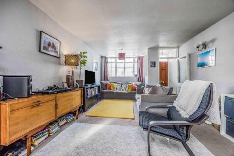 153 Landguard Road, Southsea-Small-PorticoMarketin